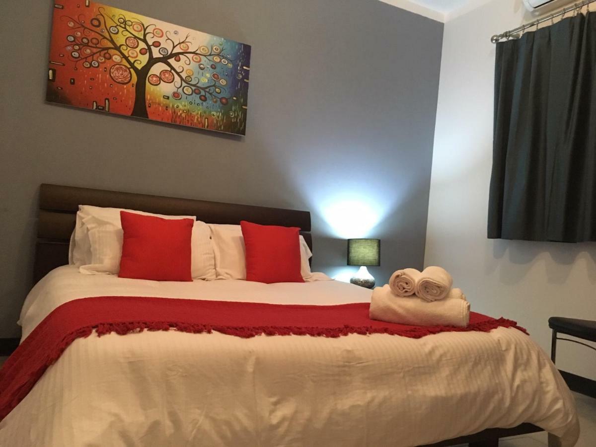 Moby Dick Xlendi Holiday Apartments エクステリア 写真